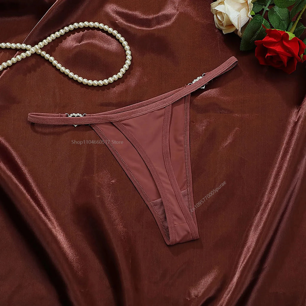 String sexy taille basse